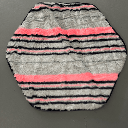 Dogtraining101 Size 5 Plush Pink/Black Hex - Training Mat (Special Buy)